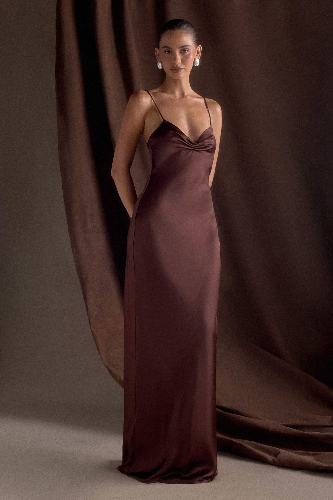 Lilly Sweetheart Satin Maxi Dress in Dark Chocolate – Chic&Drifts