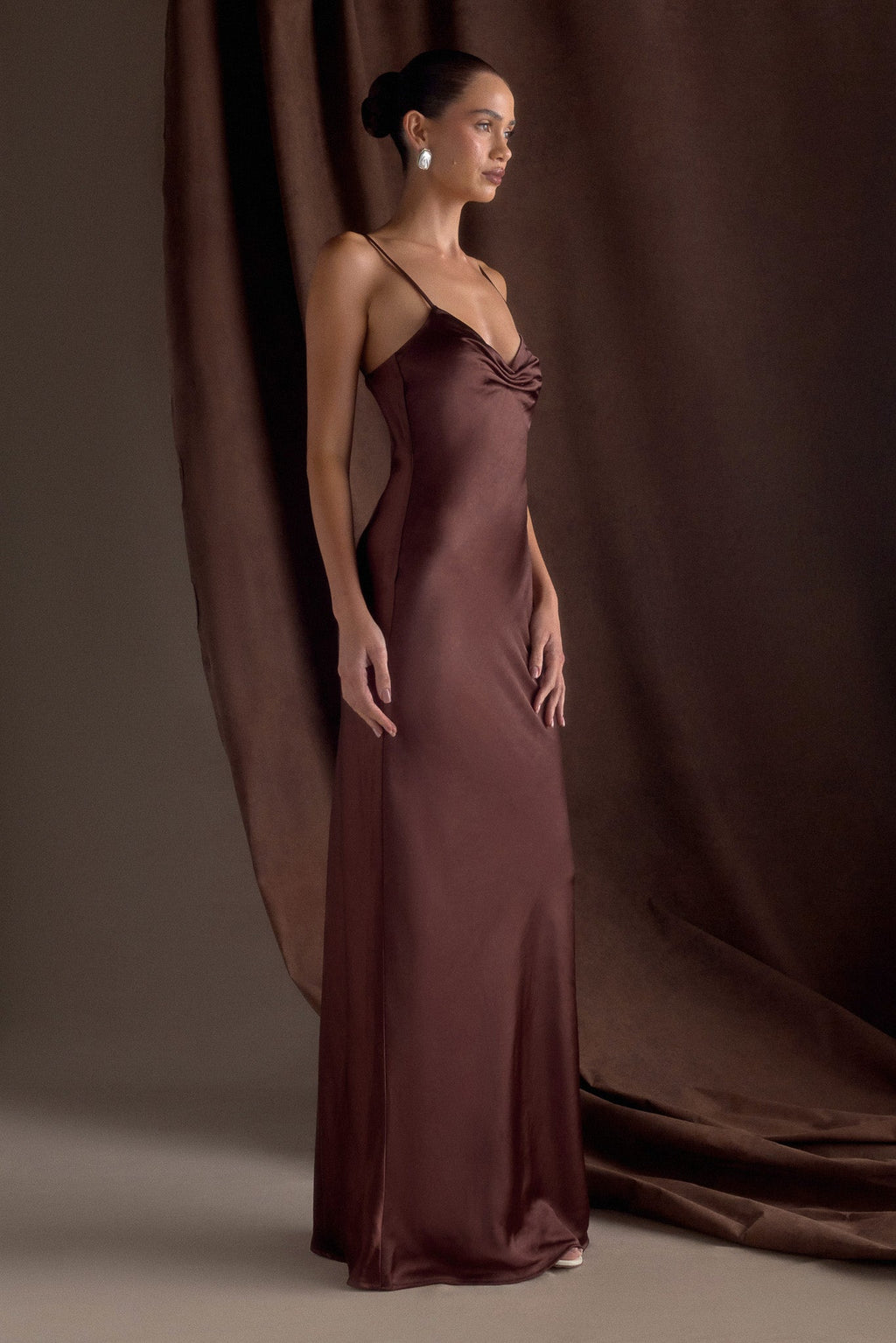 Lilly Sweetheart Satin Maxi Dress in Dark Chocolate – Chic&Drifts