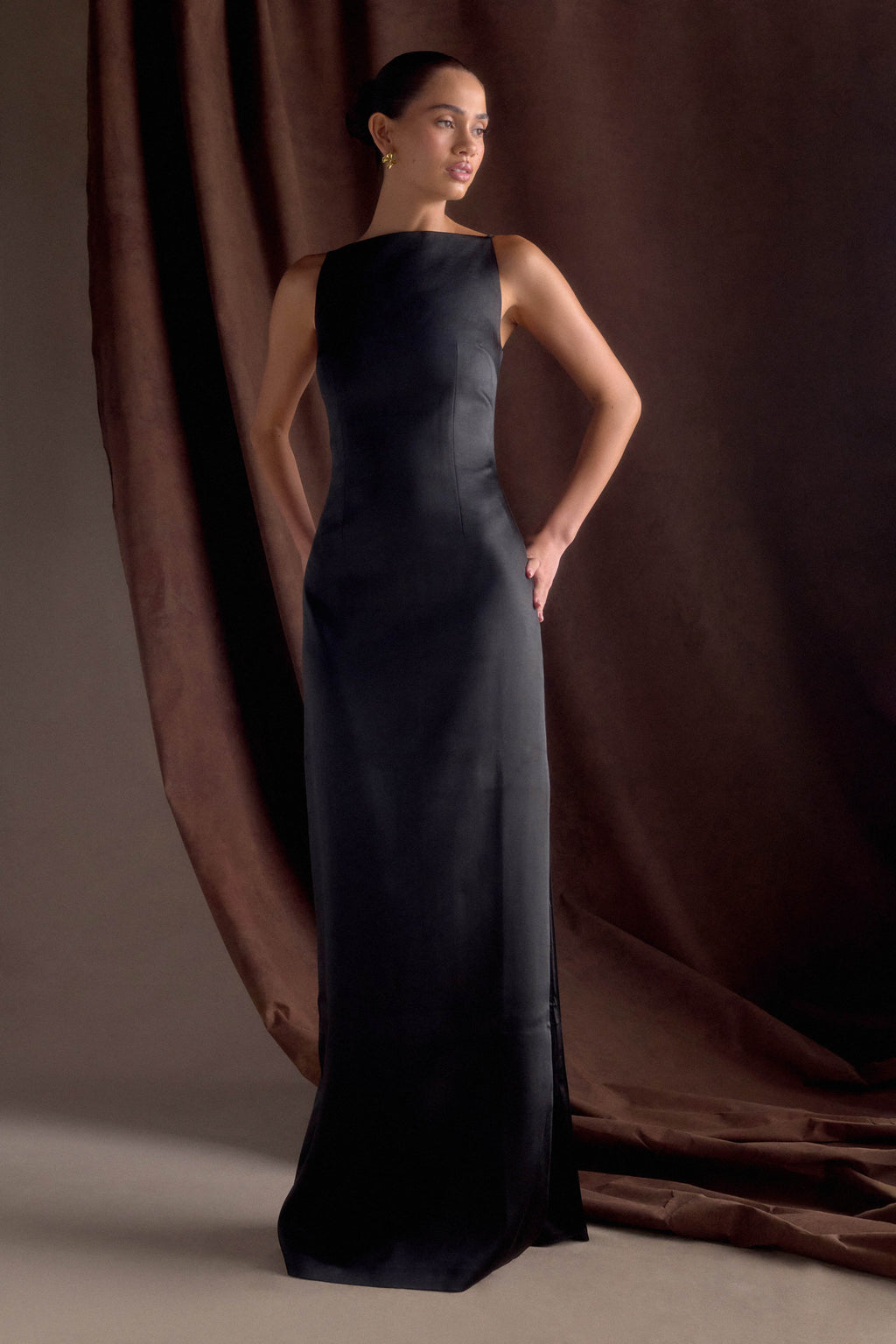 Violet Sleeveless Satin Maxi Dress in Black – Chic&Drifts