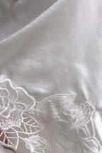 Sullivan Satin Bridal Robe With Lace in Ivory – Chic&Drifts