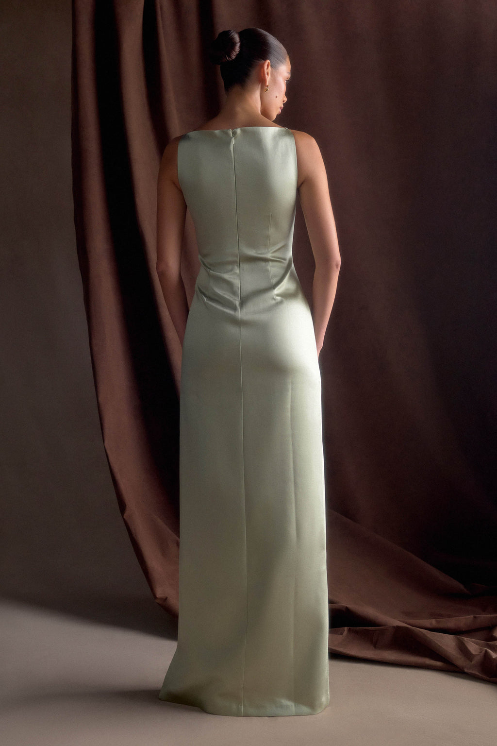 Violet Sleeveless Satin Maxi Dress in Sage – Chic&Drifts