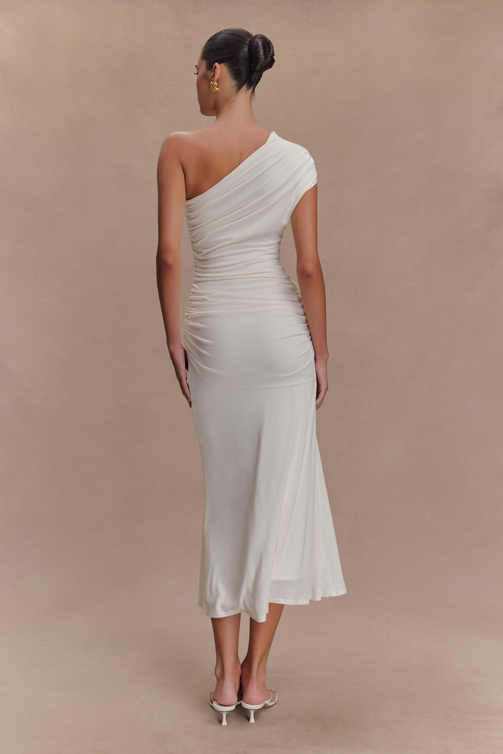 Chloe Peached Jersey One Shoulder Midi Dress in Ivory – Chic&Drifts