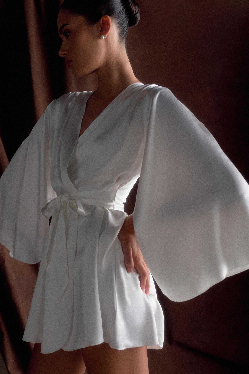 Sterling Satin Bridal Robe in Ivory – Chic&Drifts