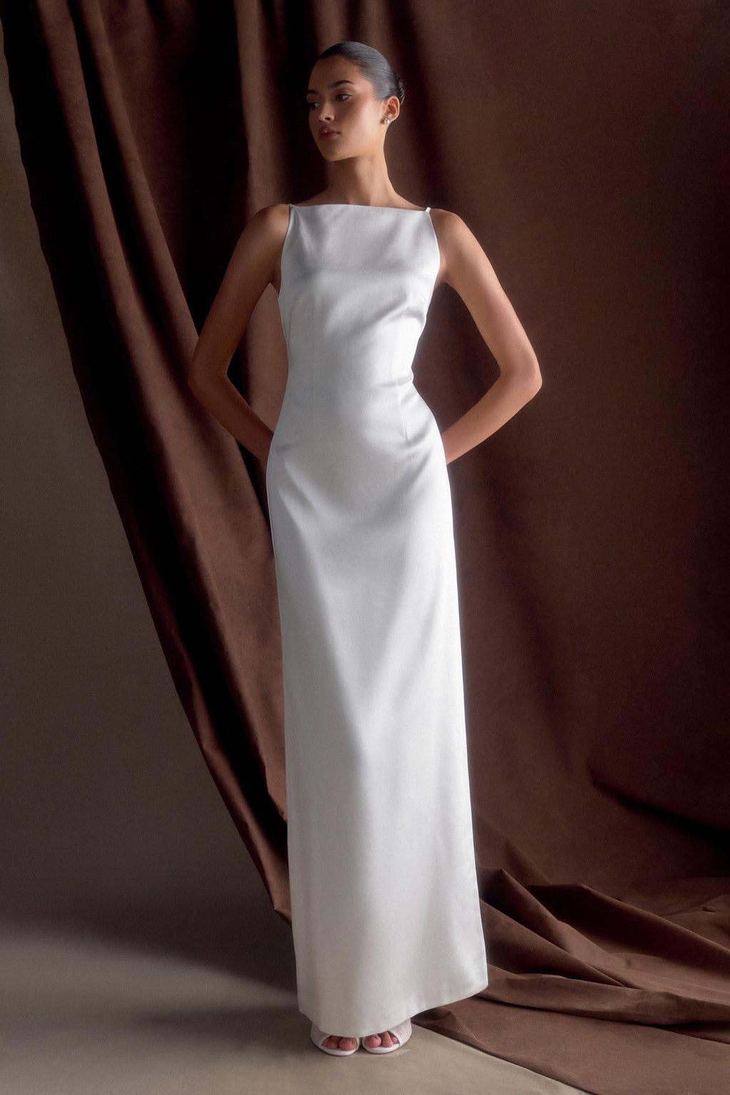 Violet Sleeveless Satin Maxi Dress in White – Chic&Drifts