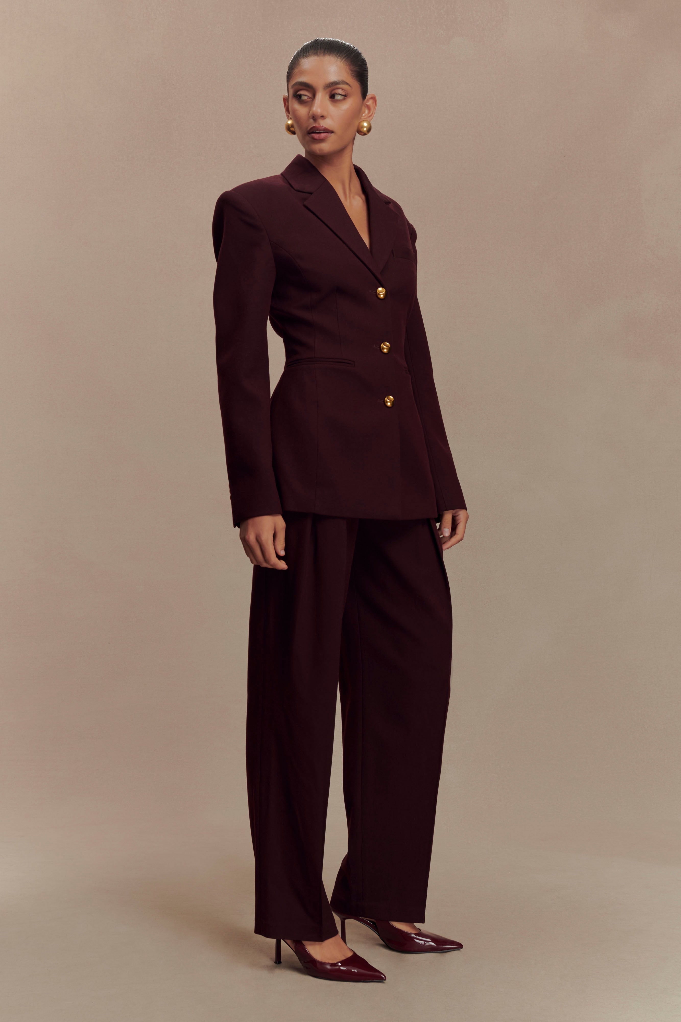 Penelope Pleated High Waisted Pants in Mahogany – Chic&Drifts
