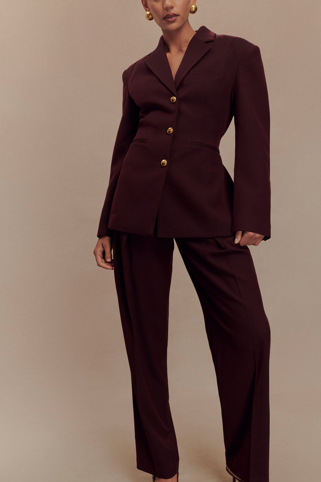 Penelope Pleated High Waisted Pants in Mahogany – Chic&Drifts