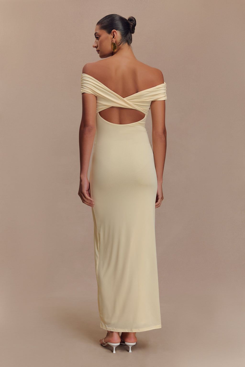 Imogen Off Shoulder Slinky Maxi Dress in Lemon – Chic&Drifts