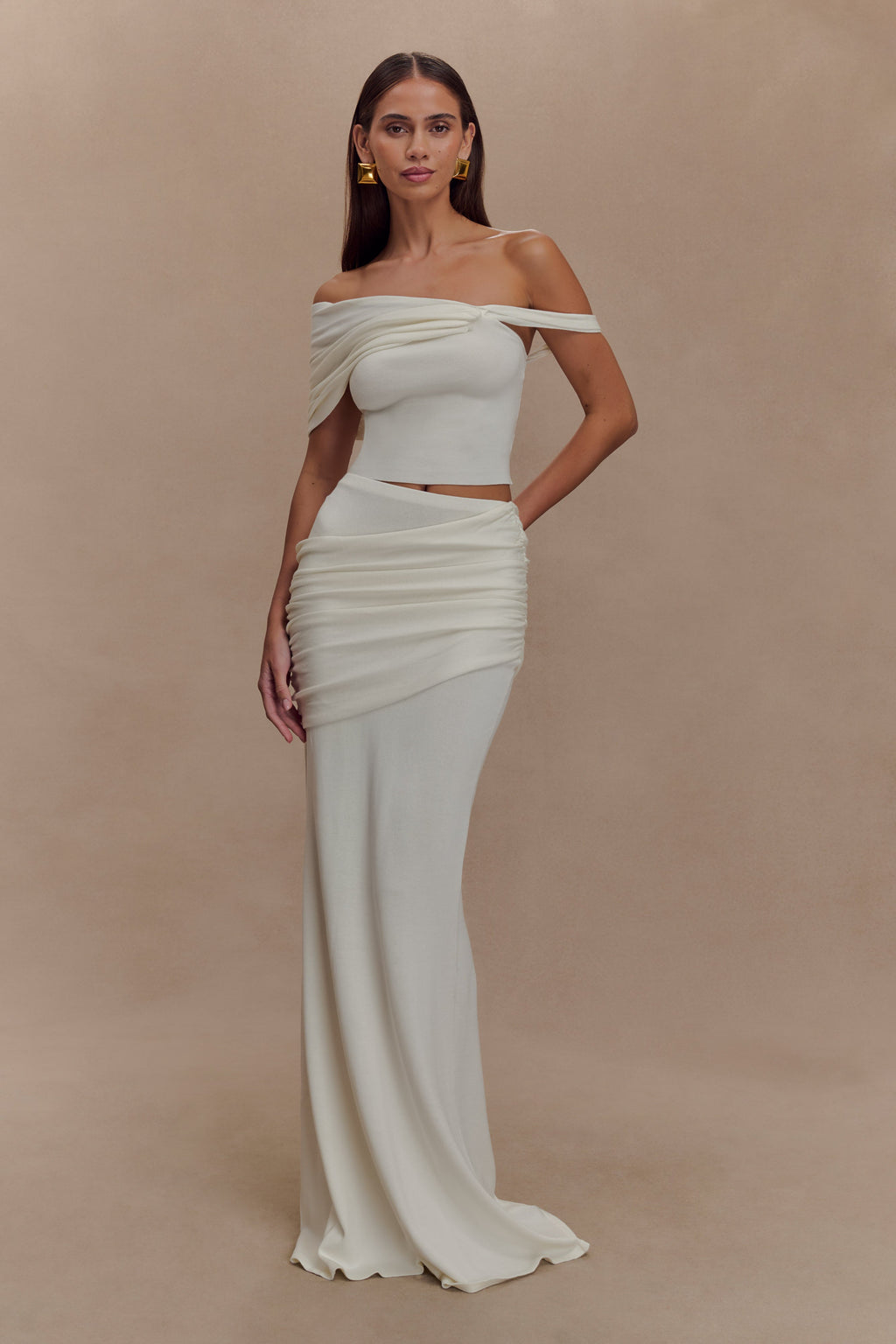 Irene Gathered Knit Top in Ivory – Chic&Drifts