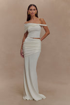 Irene Gathered Knit Top in Ivory – Chic&Drifts