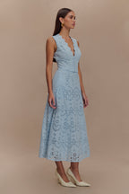 Arla Broderie Midi Skirt in Pale Cornflower Blue – Chic&Drifts