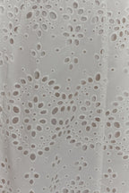Arla Broderie Midi Skirt in White – Chic&Drifts