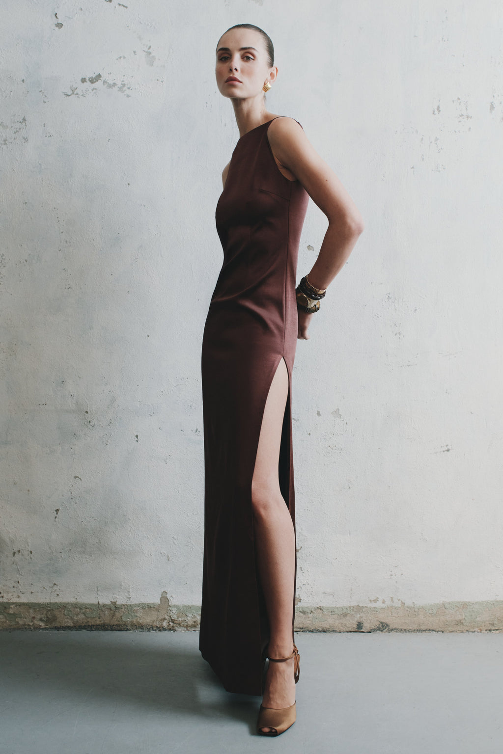 Violet Sleeveless Satin Maxi Dress in Dark Chocolate – Chic&Drifts