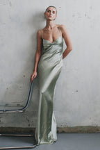 Lilly Sweetheart Satin Maxi Dress in Sage – Chic&Drifts