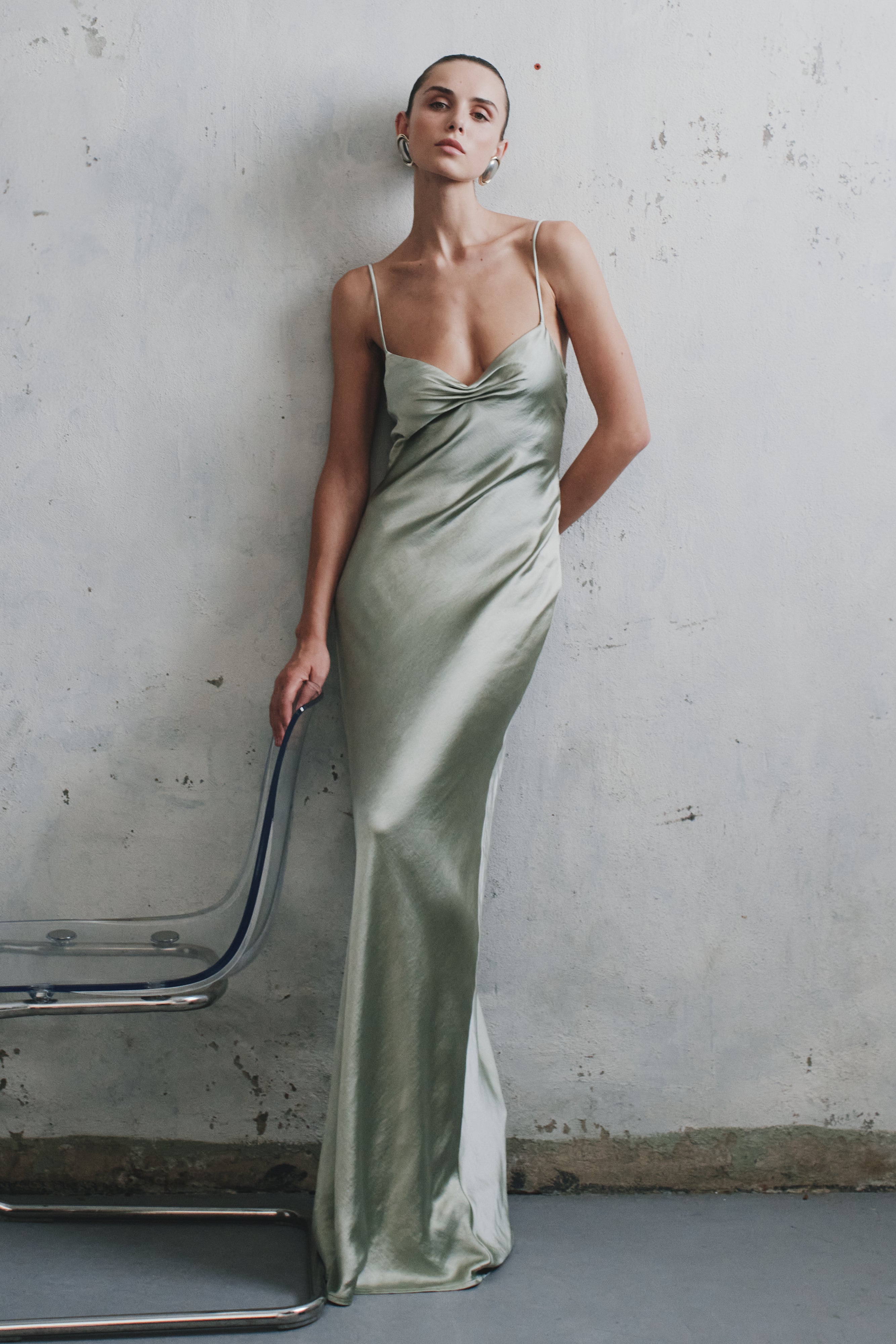 Lilly Sweetheart Satin Maxi Dress in Sage – Chic&Drifts