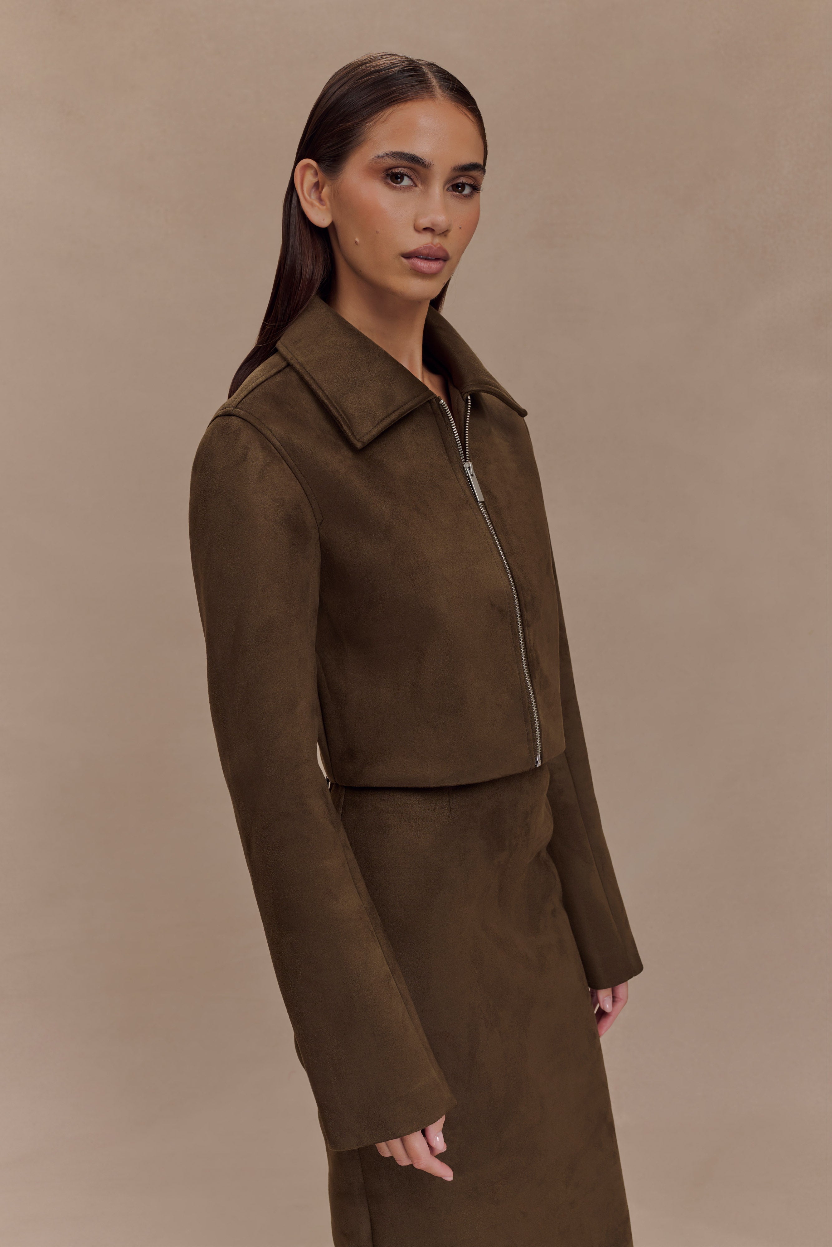 Hayes Faux Suede Collared Jacket in Chocolate – Chic&Drifts