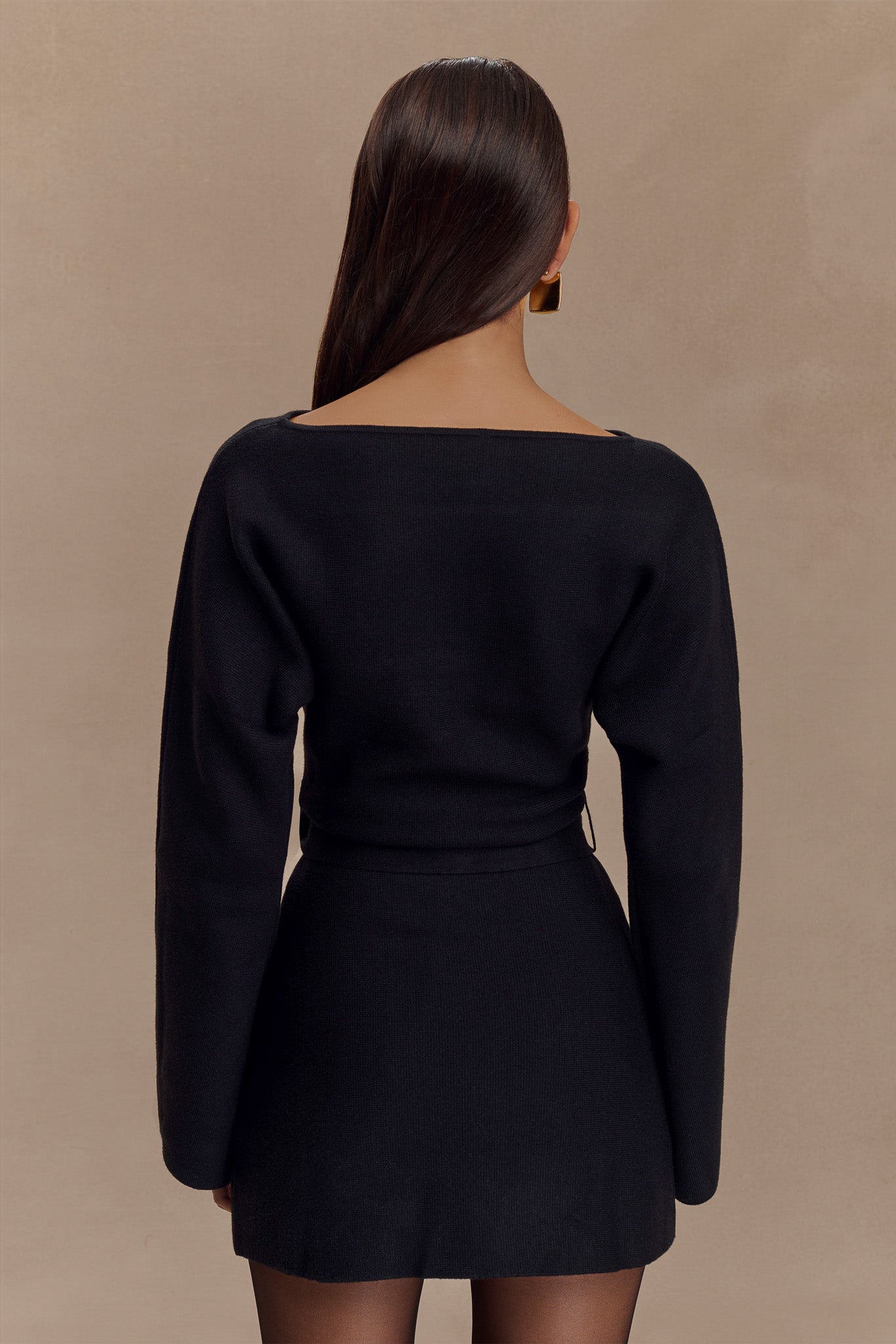 Kassie Belt Tie Knit Mini Dress in Black – Chic&Drifts