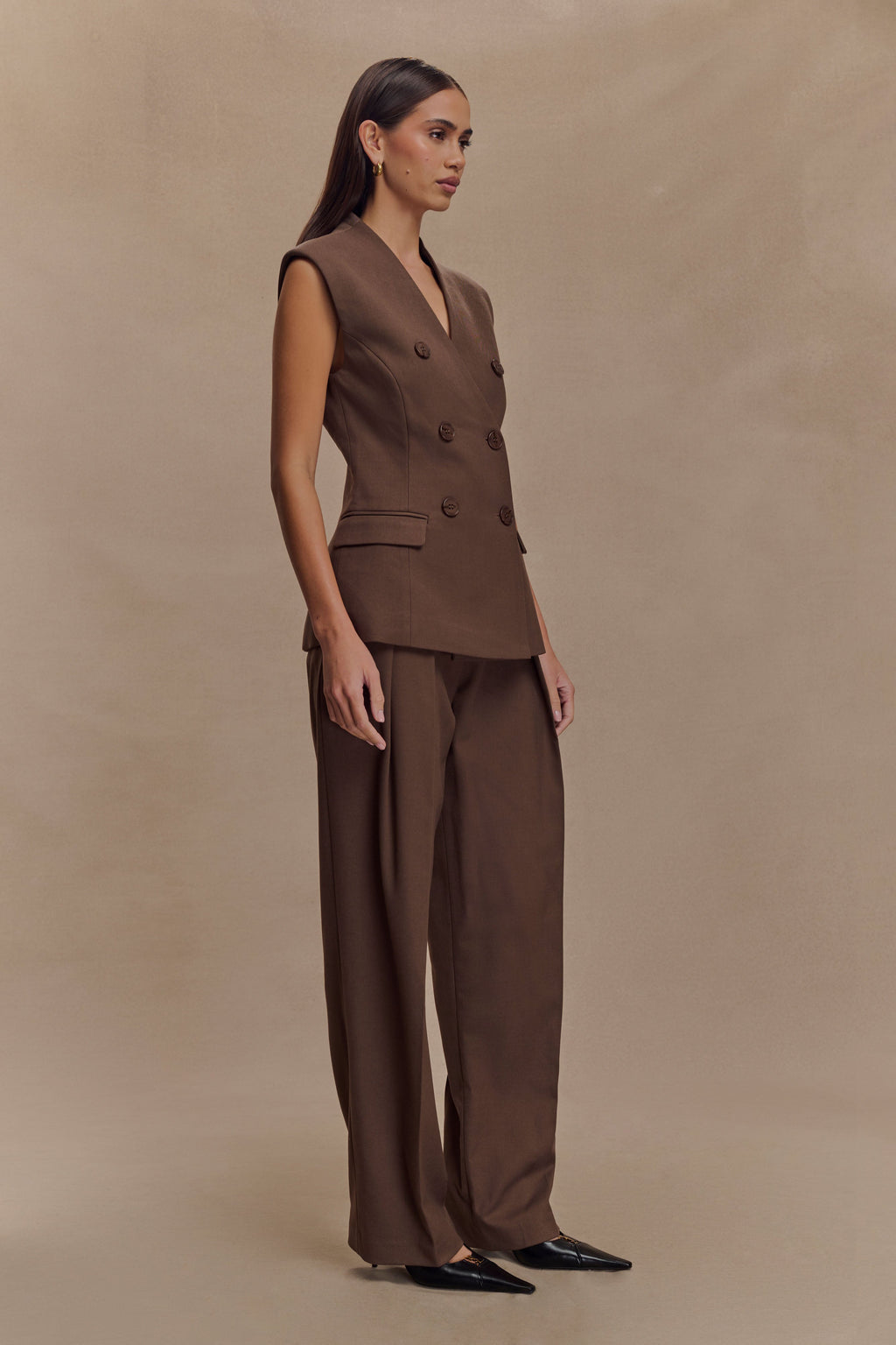 Penelope Pleated High Waisted Pants in Chocolate – Chic&Drifts