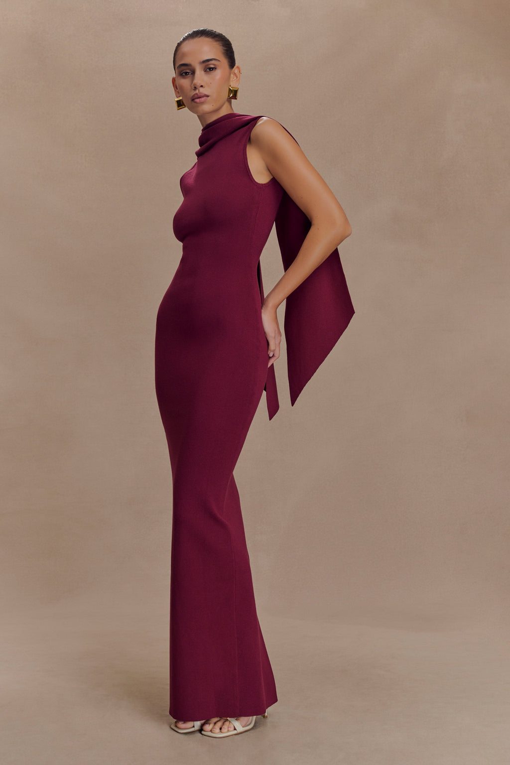 Darby Knit Scarf Maxi Dress in Merlot – Chic&Drifts