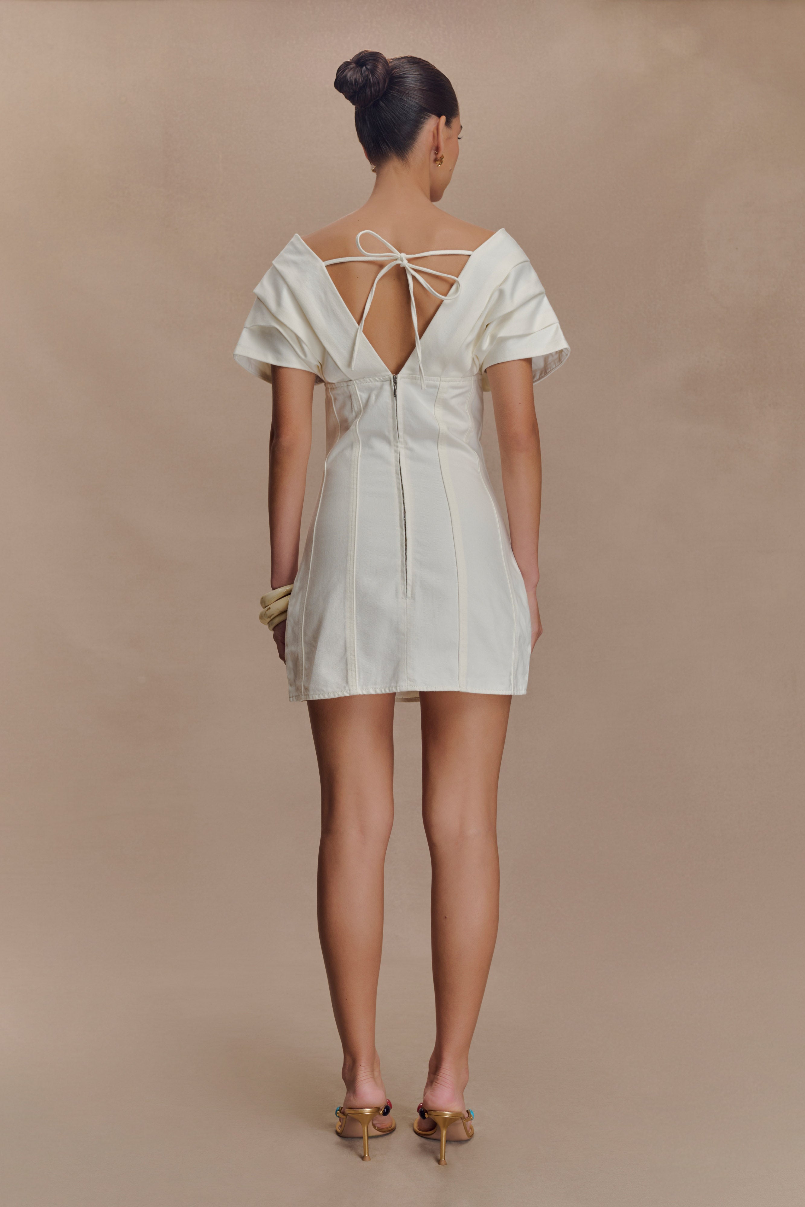 Pascale Off Shoulder Denim Mini Dress in White – Chic&Drifts