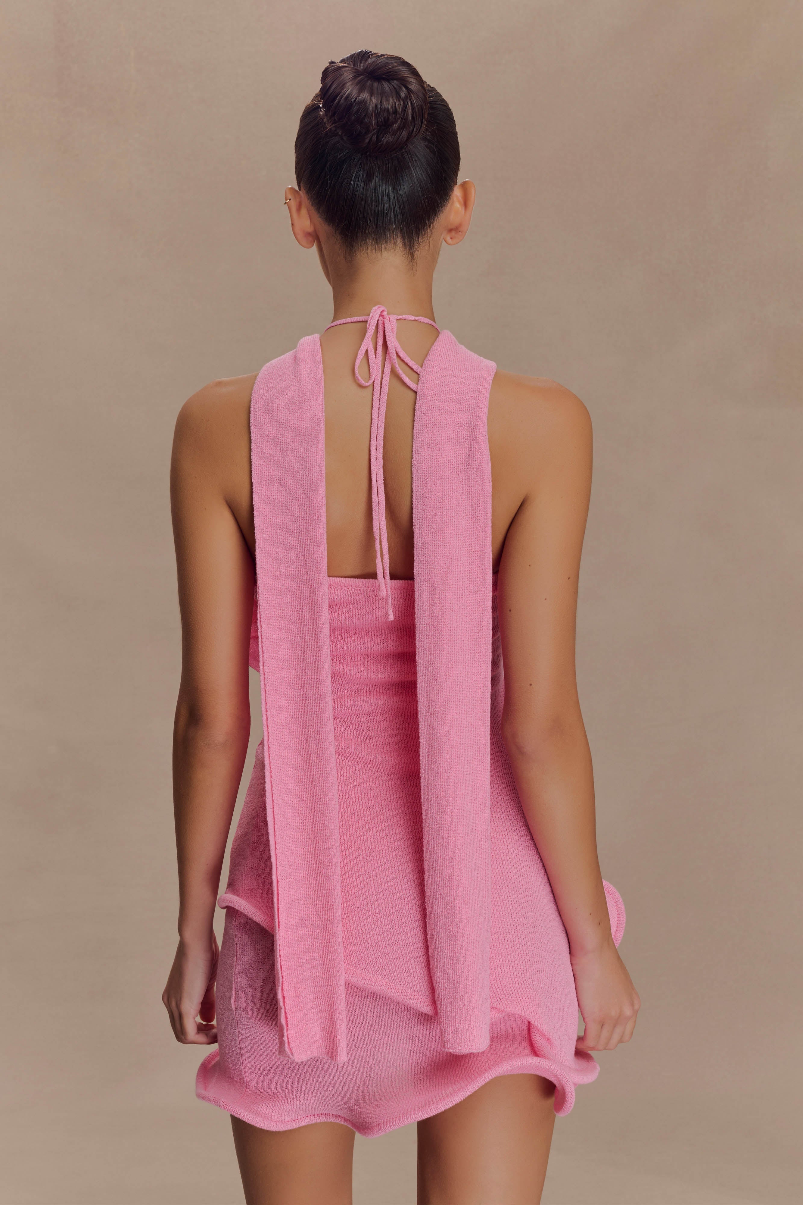 Caprice Halter Knit Mini Dress in Bubblegum Pink – Chic&Drifts
