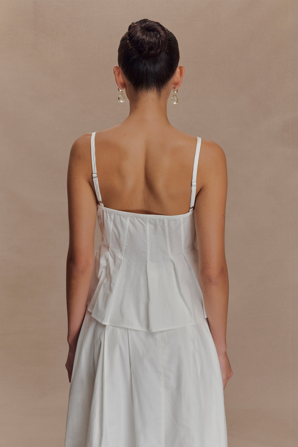 Mae Cotton Top in White – Chic&Drifts