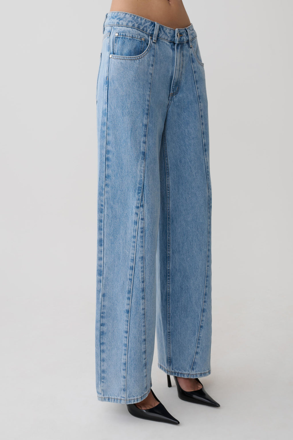 Roy Mid Rise Wide Leg Jeans in Classic Blue – Chic&Drifts