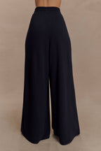 Aspen Gathered Wide Leg Jogger in Black – Chic&Drifts