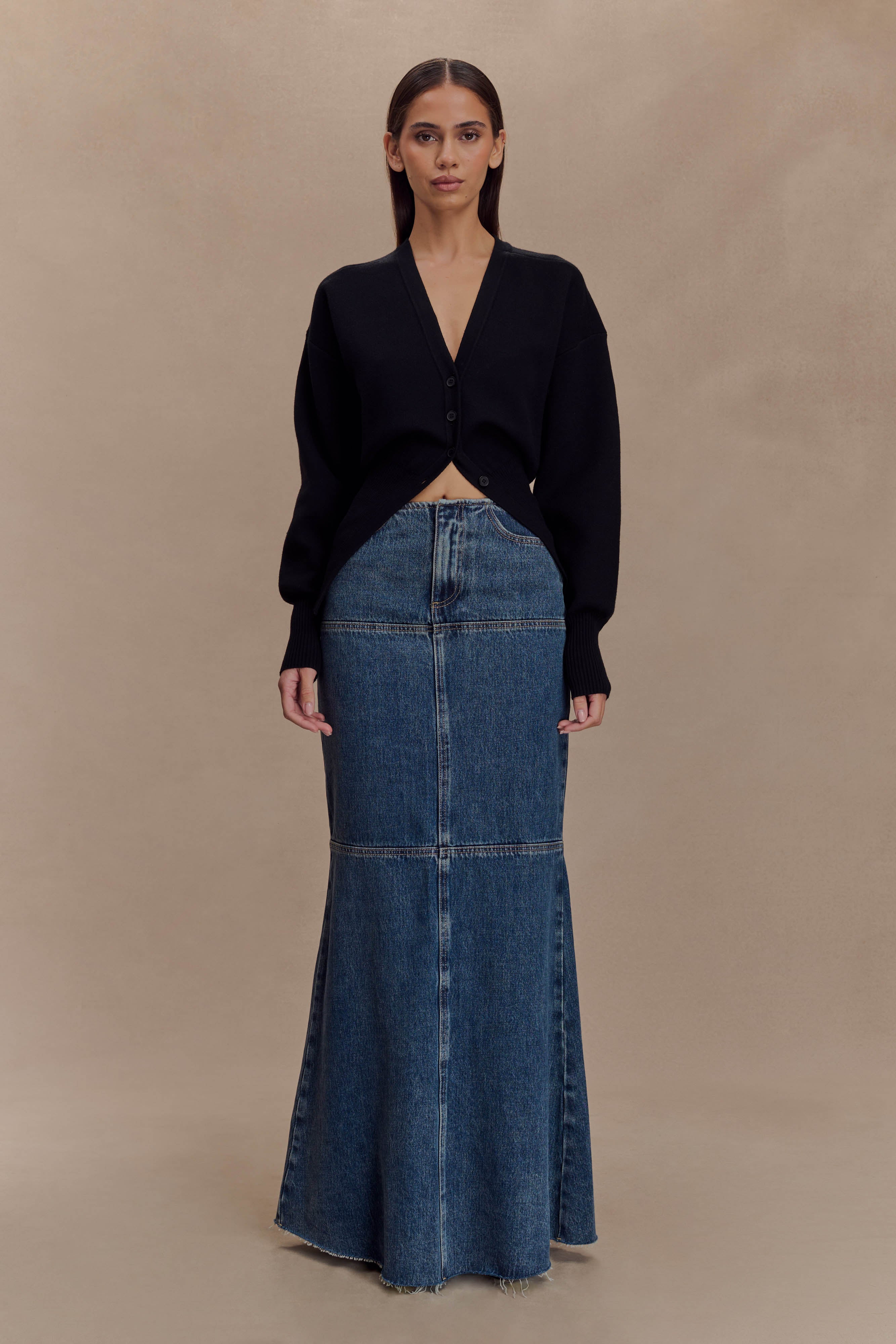 Loretta Denim Maxi Skirt in Washed Dark Blue – Chic&Drifts