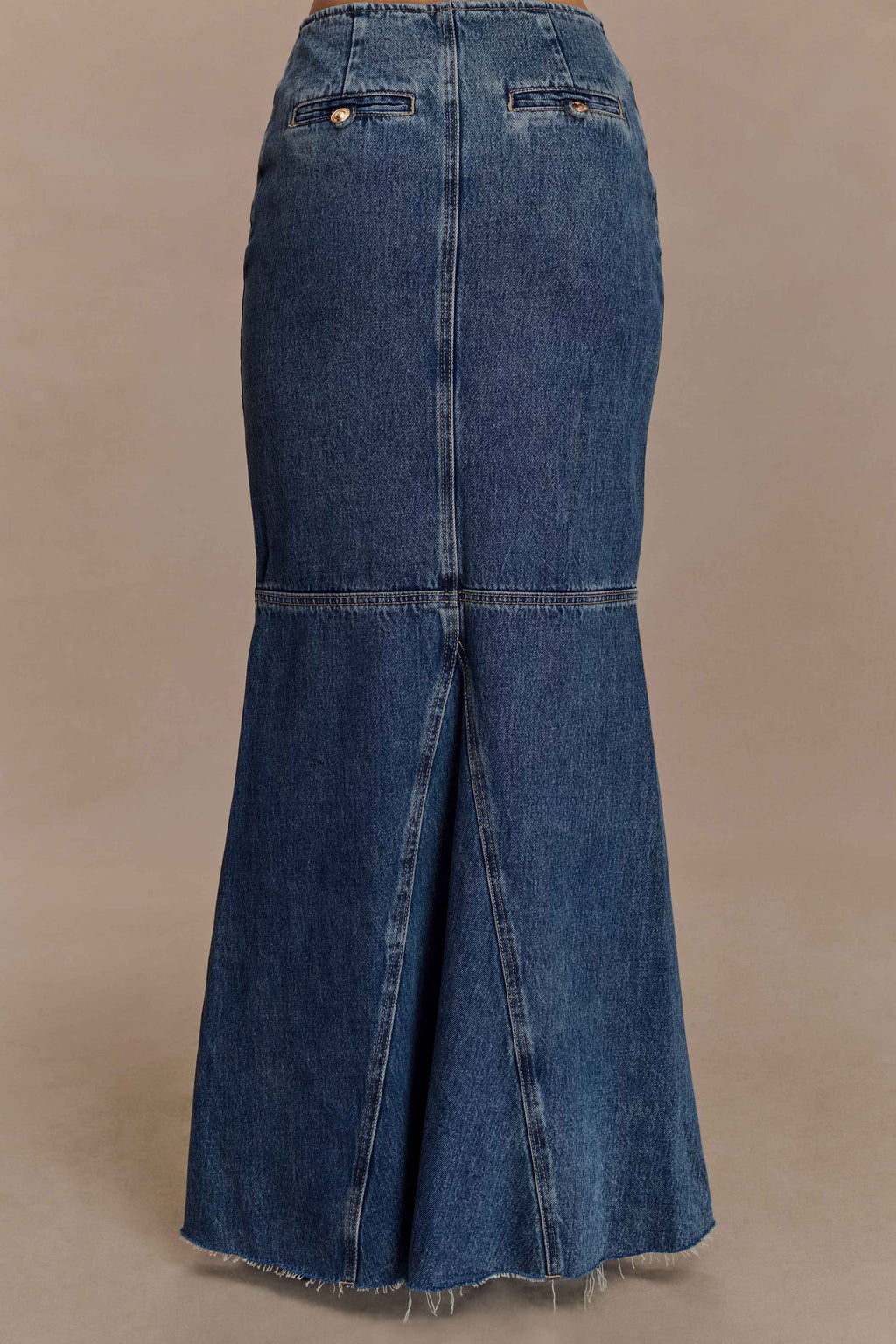 Loretta Denim Maxi Skirt in Washed Dark Blue – Chic&Drifts