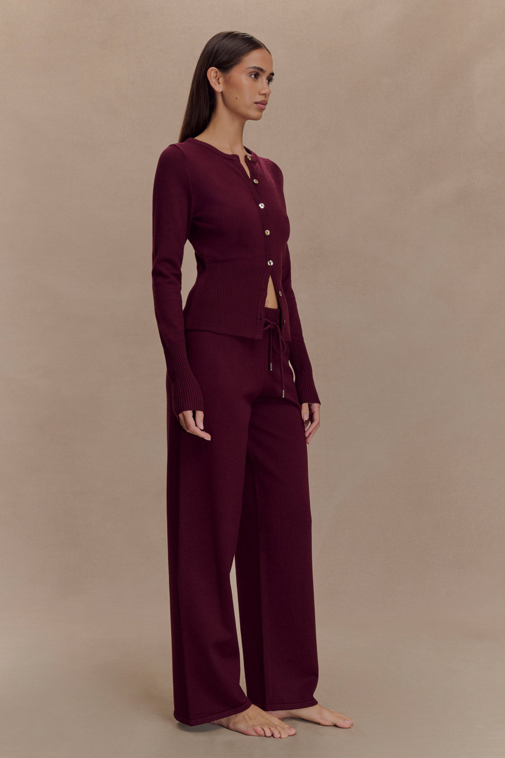 Reese Fitted Knit Cardigan in Merlot – Chic&Drifts