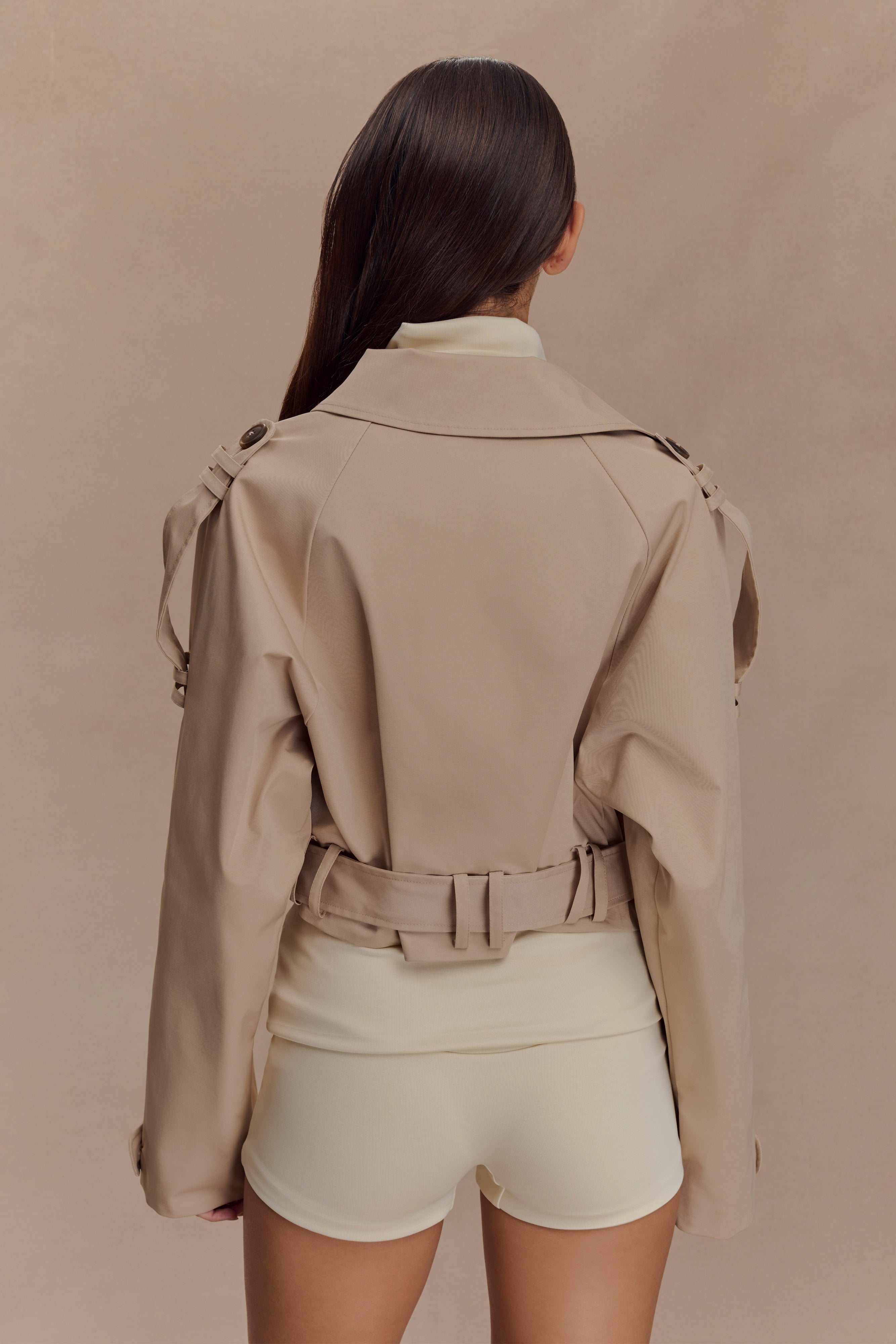 Frank Cropped Collared Jacket in Camel – Chic&Drifts