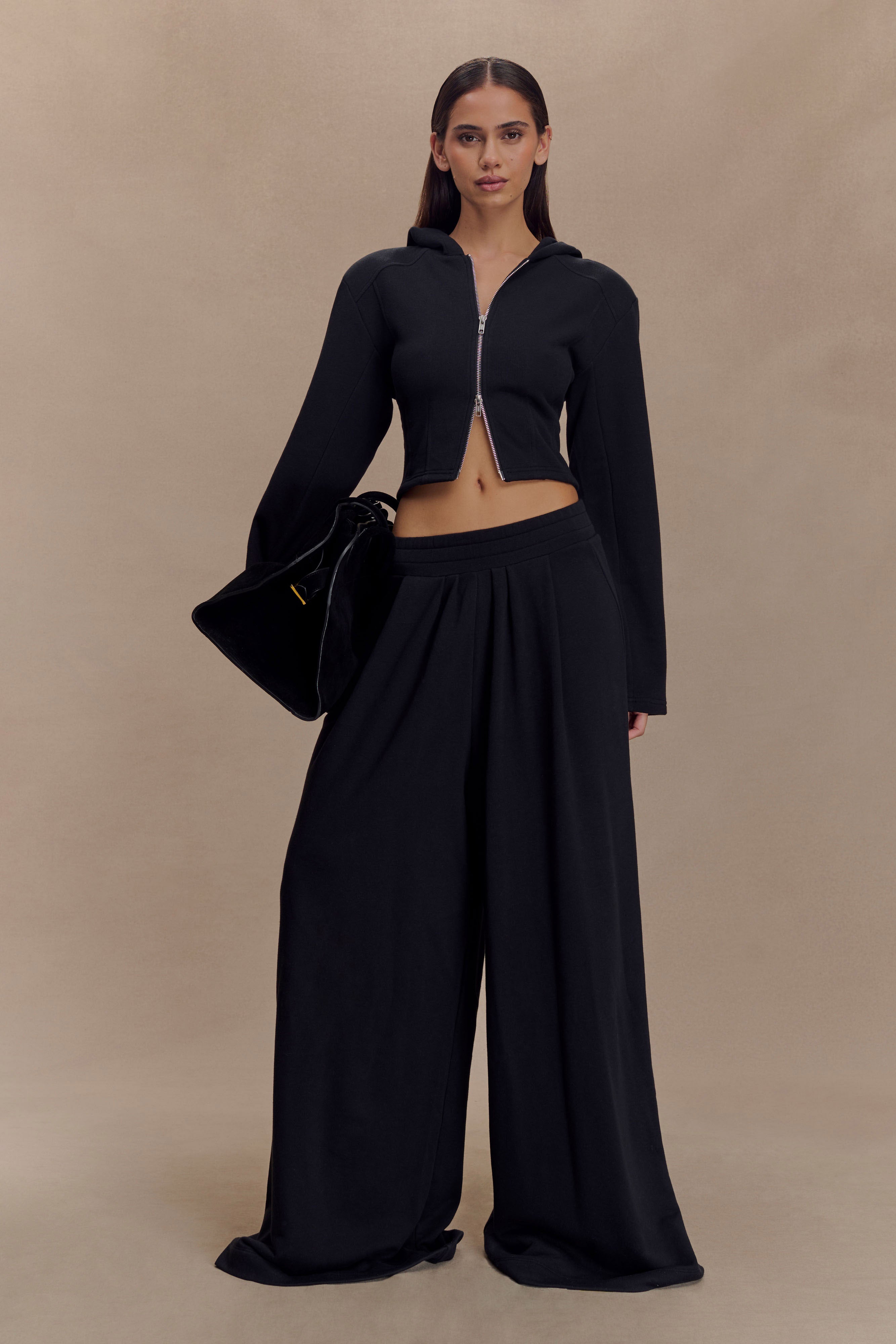 Quinn Zip Up Hoodie in Black – Chic&Drifts