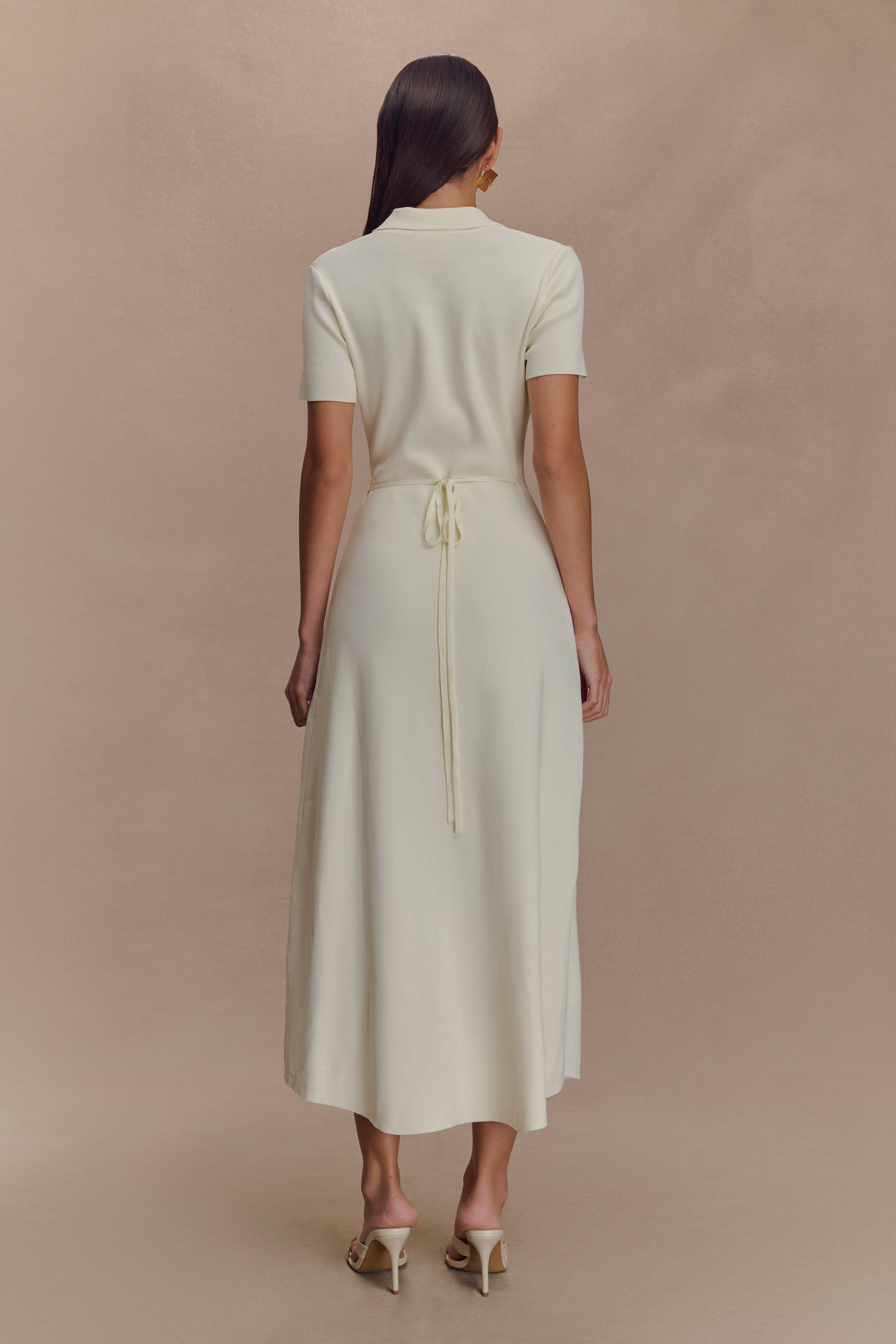 Pearson Short Sleeve Knit Midi Dress in Ivory – Chic&Drifts