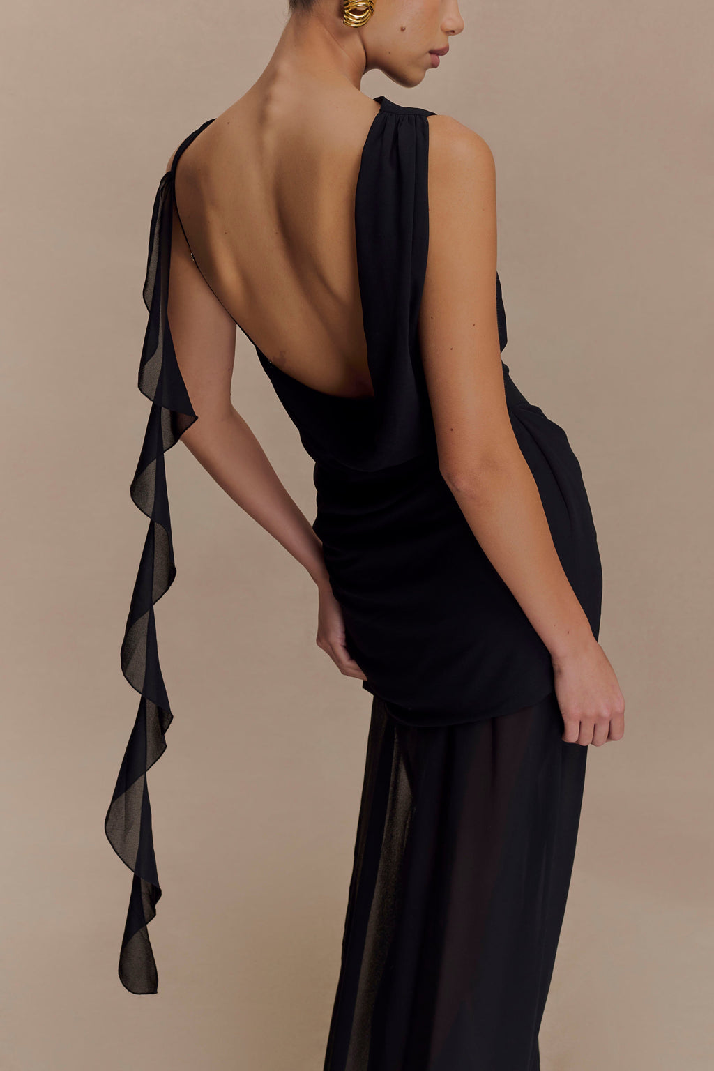 Daria Draped Chiffon Maxi Dress in Black – Chic&Drifts