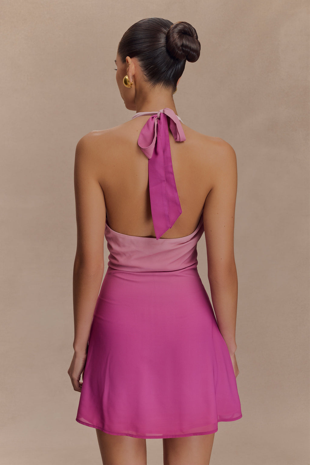Malakhai Chiffon Halter Mini Dress in Ombre Pink – Chic&Drifts