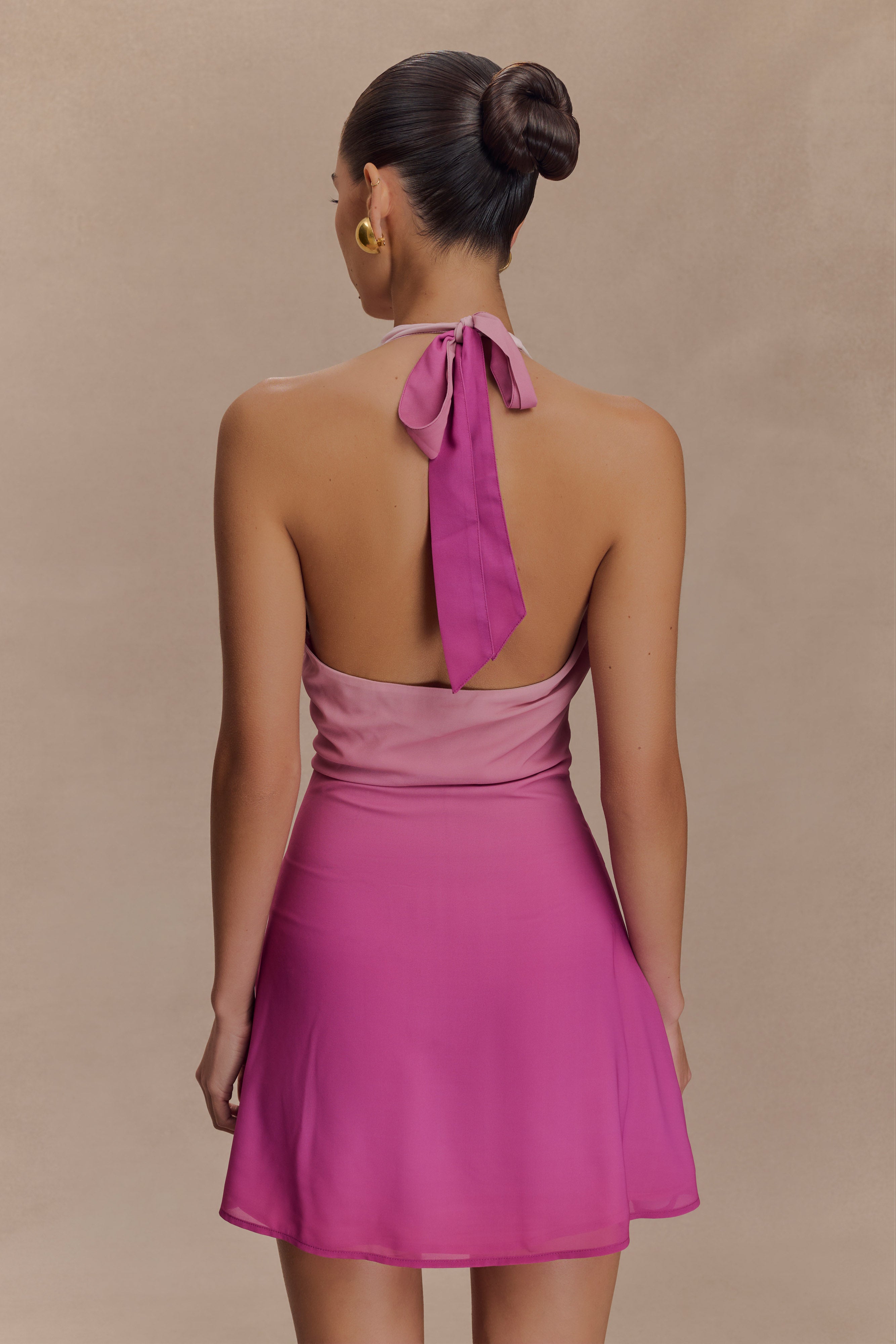 Malakhai Chiffon Halter Mini Dress in Ombre Pink – Chic&Drifts