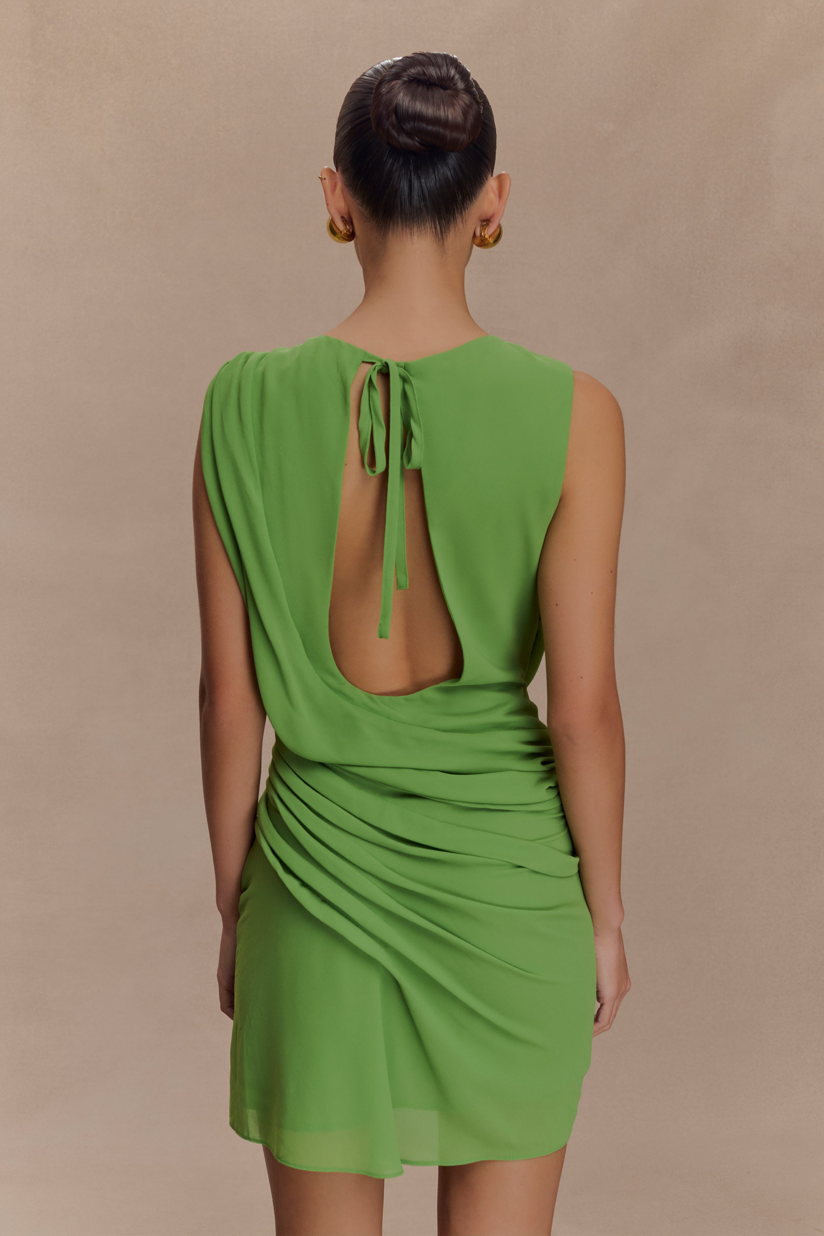 Oria Chiffon Mini Dress in Green – Chic&Drifts