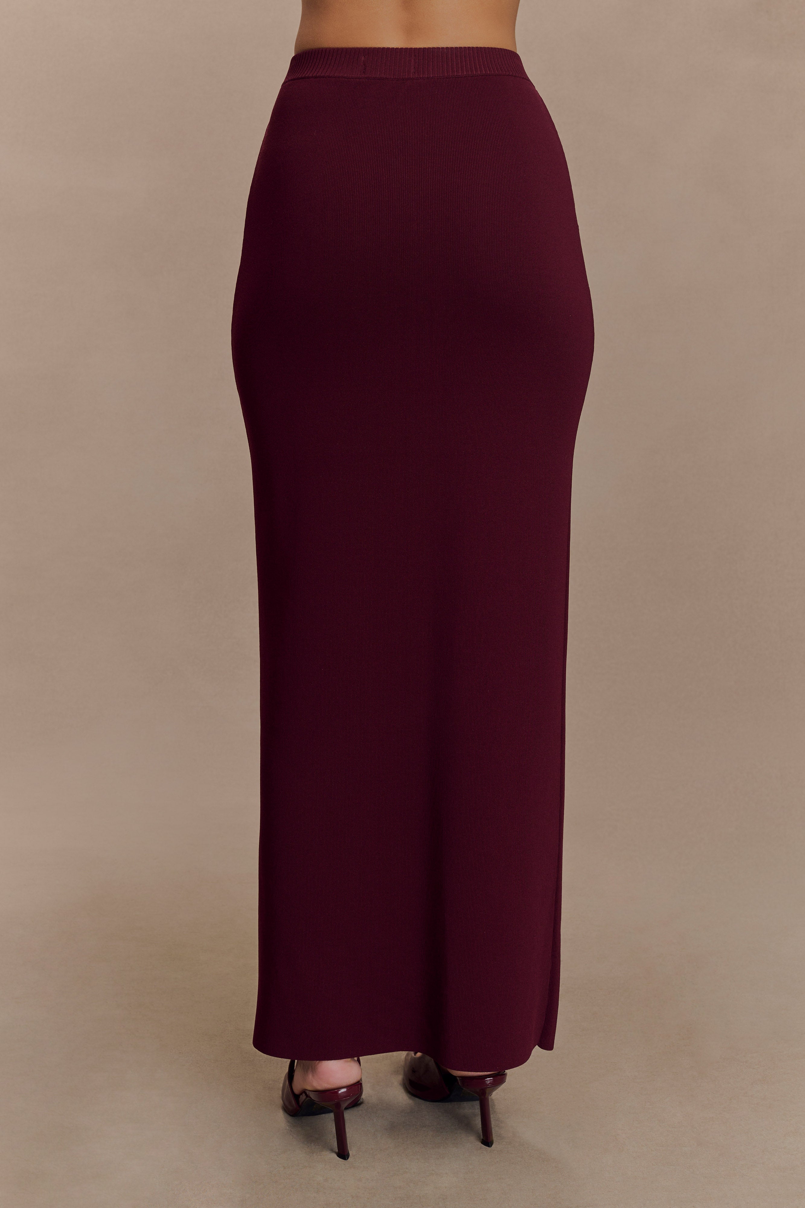 Francisca Mid Rise Knit Maxi Skirt in Merlot – Chic&Drifts