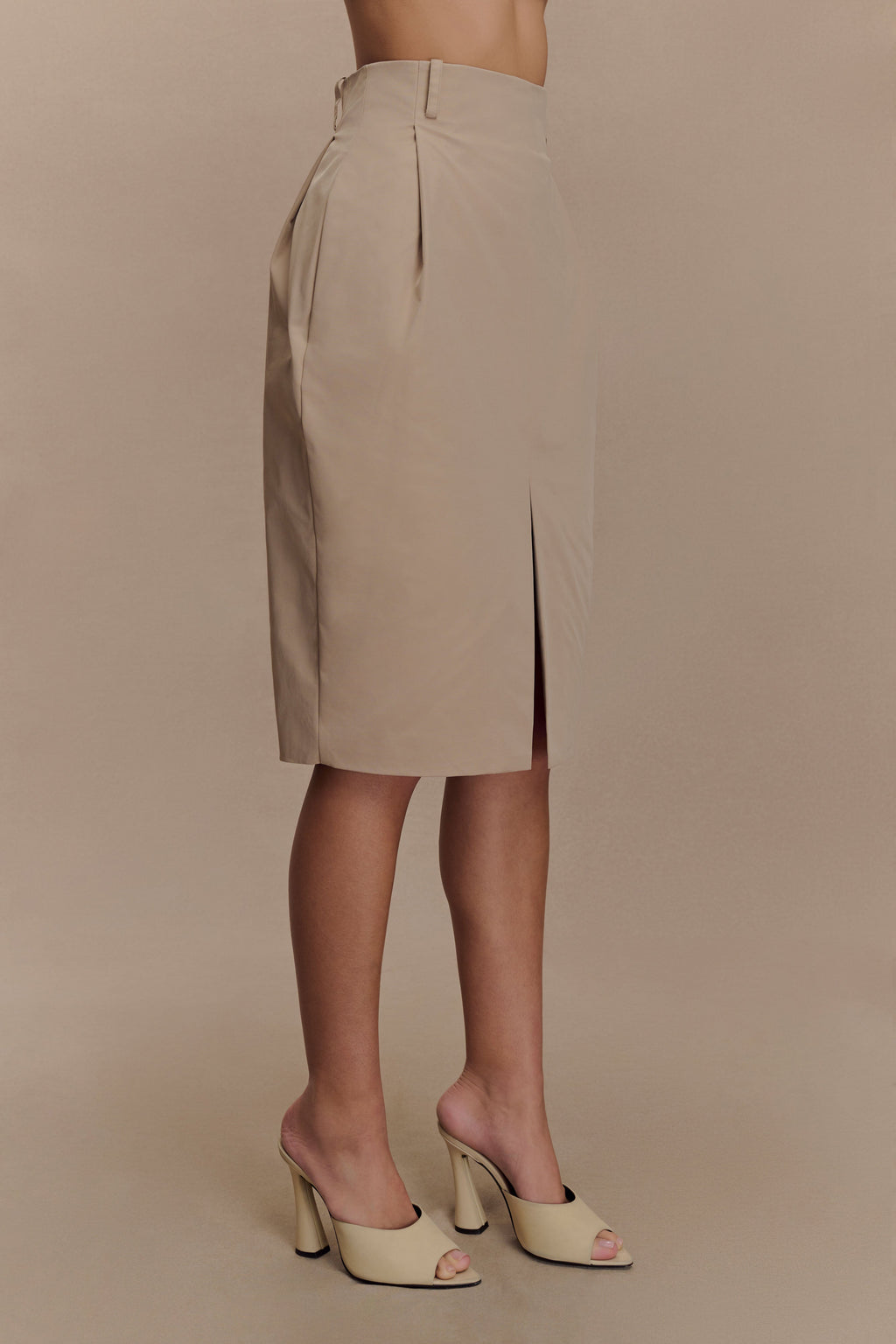 Vera Twill Split Front Midi Skirt in Camel – Chic&Drifts