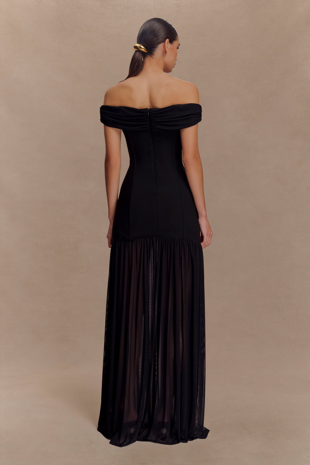 Kellie Off Shoulder Crepe Maxi Dress in Black – Chic&Drifts