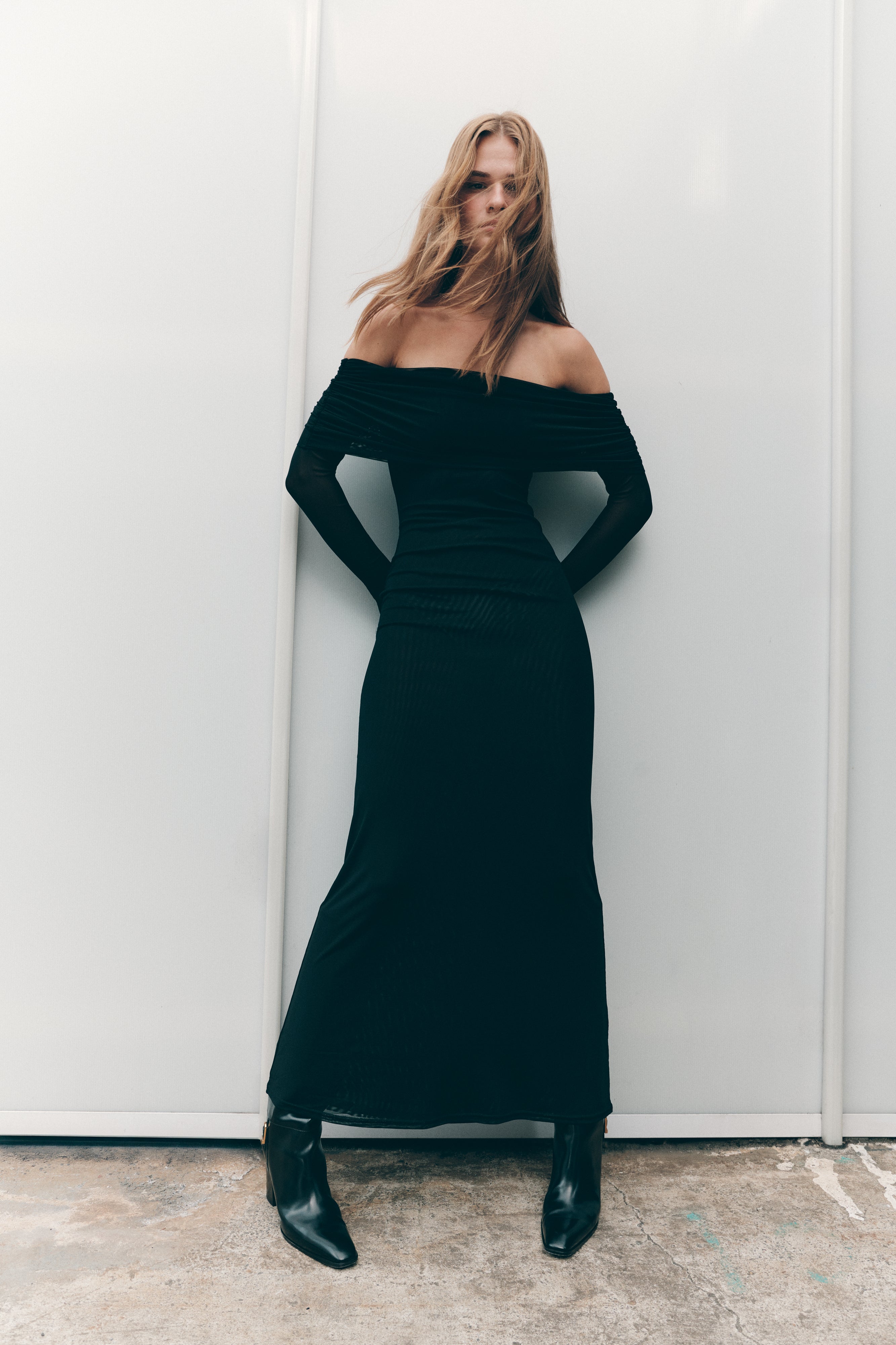 Josie Off Shoulder Mesh Maxi Dress in Black – Chic&Drifts