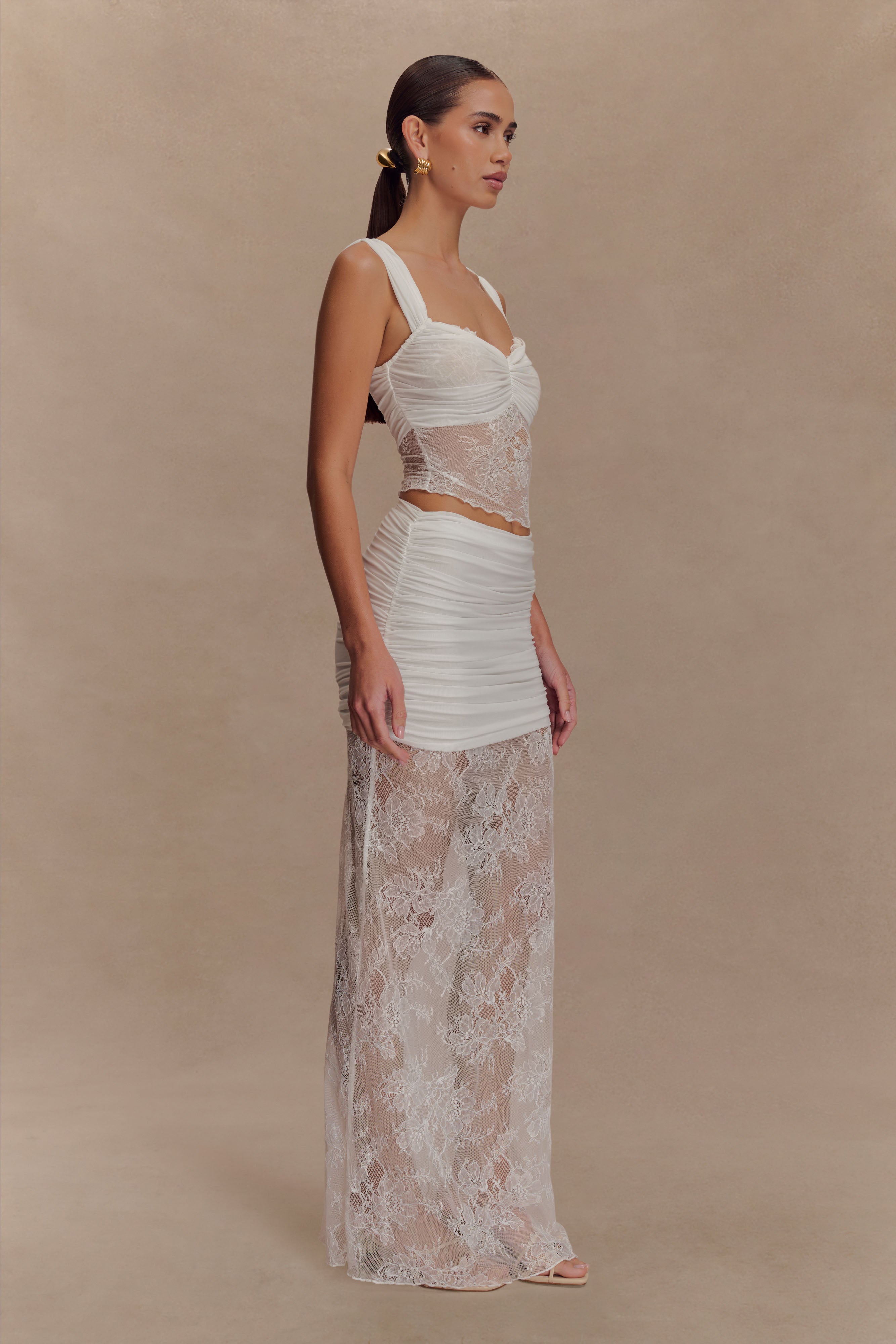 Guinevere Lace And Mesh Top in Ivory – Chic&Drifts
