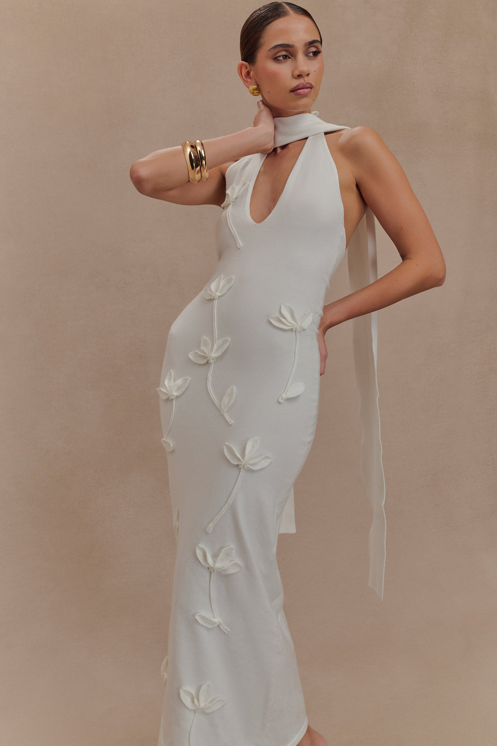 Wynn Floral Knit Midi Dress in White – Chic&Drifts