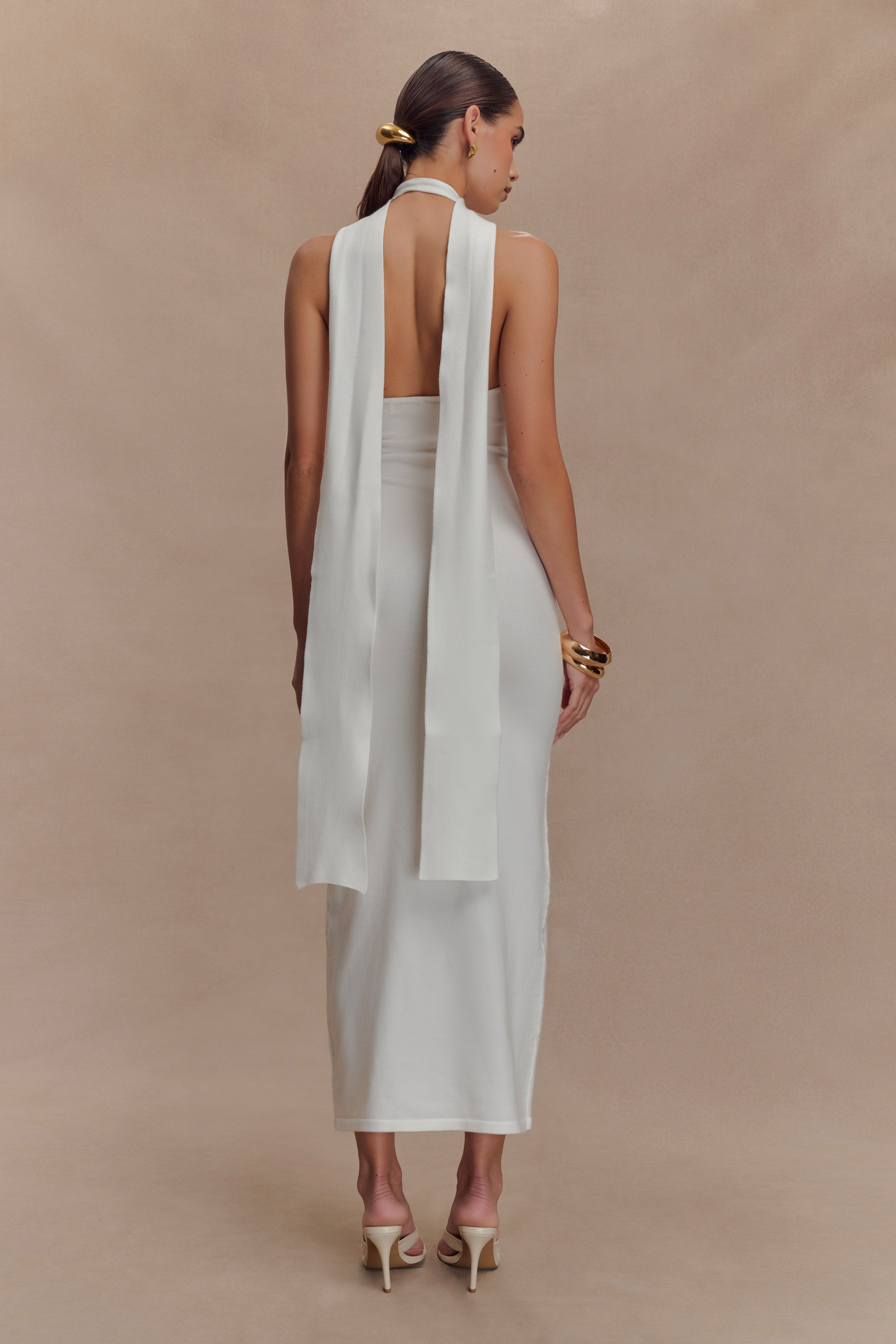 Wynn Floral Knit Midi Dress in White – Chic&Drifts