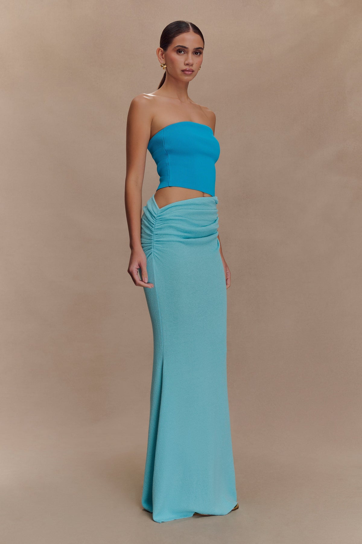 Jasiel Strapless Knit Maxi Dress in Black – Chic&Drifts