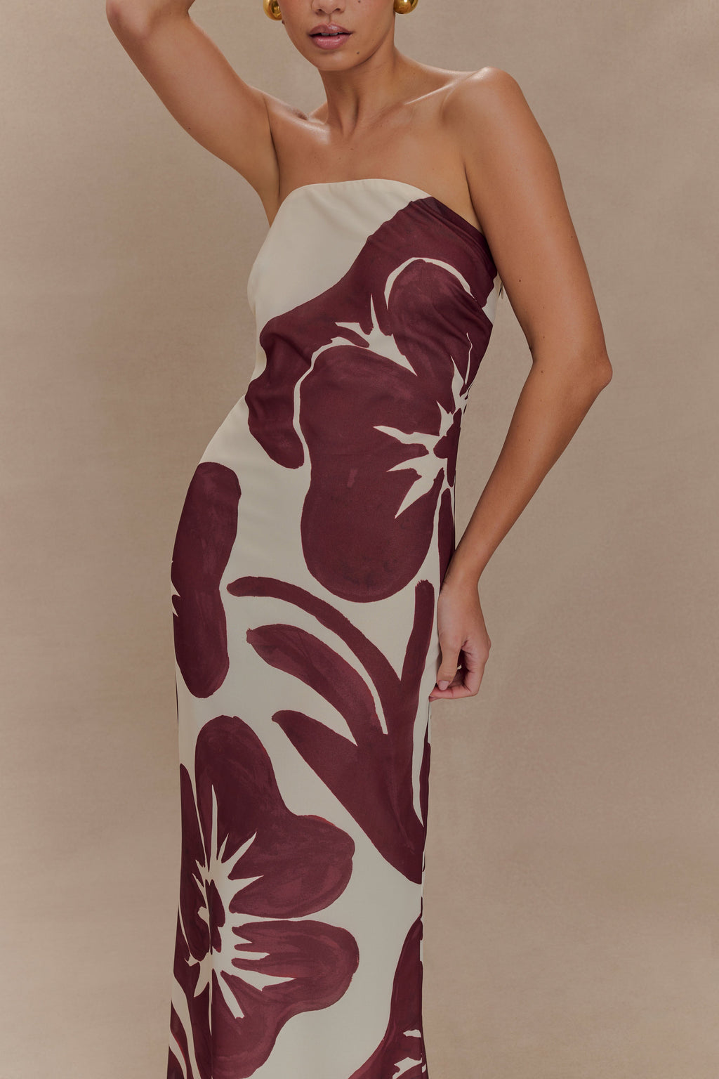 Amaya Strapless Chiffon Maxi Dress in Blue Polka Dot – Chic&Drifts