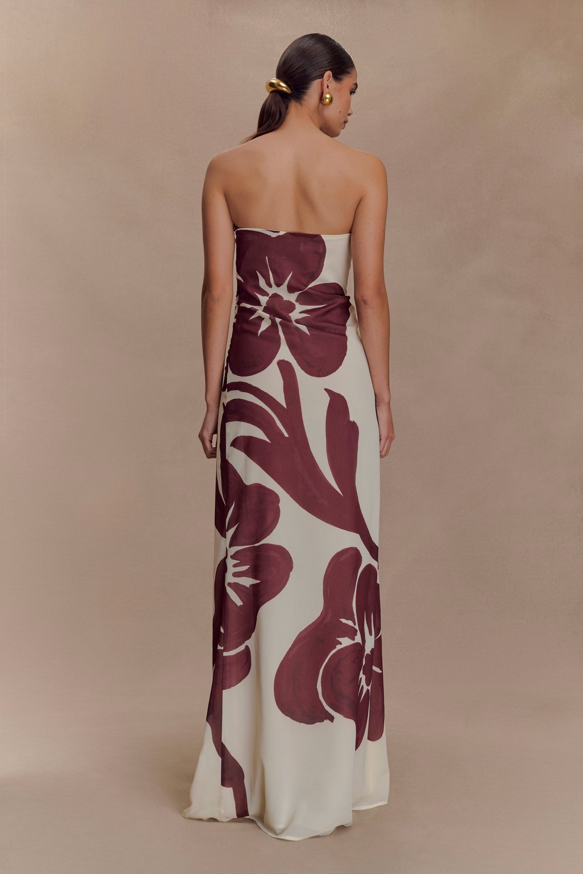 Amaya Strapless Chiffon Maxi Dress in Blue Polka Dot – Chic&Drifts
