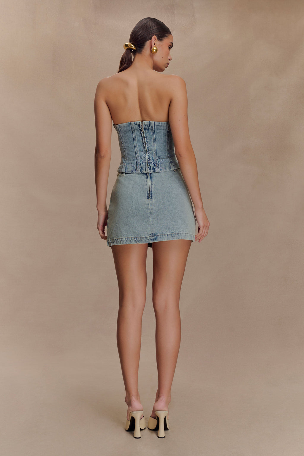Alessia Embroidered Denim Corset in Light Vintage – Chic&Drifts