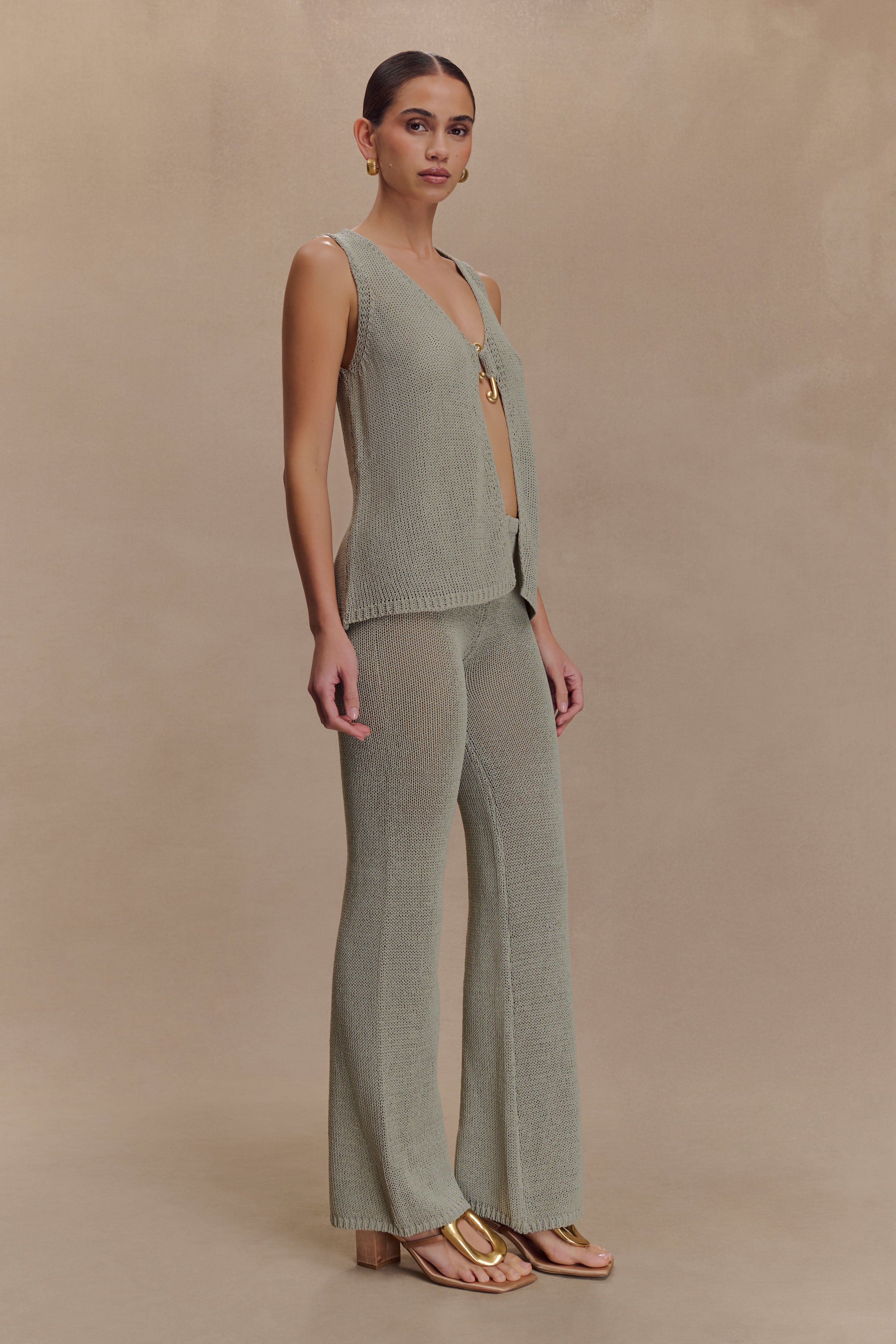 Malani Knit Top With Hardware in Sage – Chic&Drifts