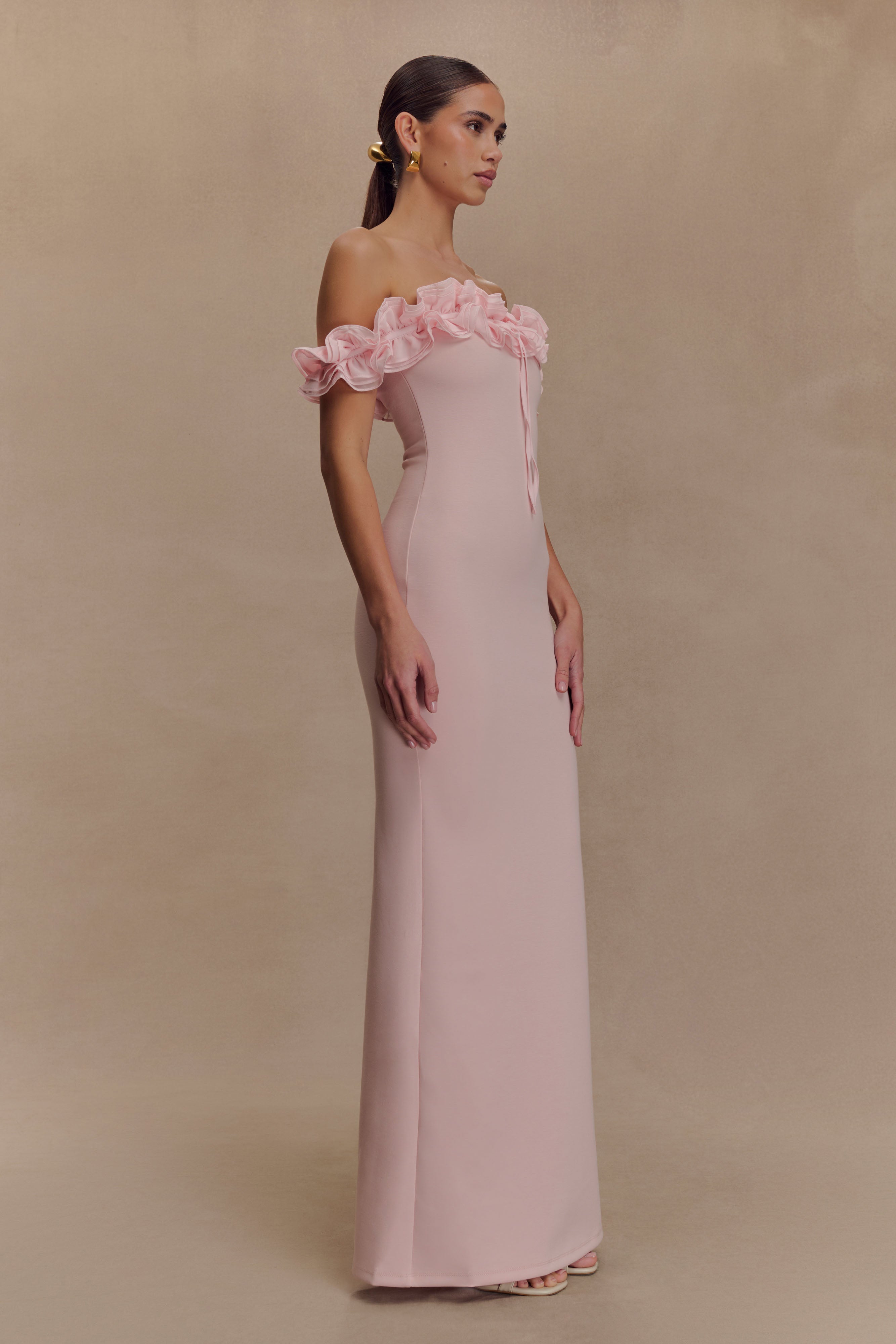 Nova Ruffle Off Shoulder Maxi Dress in Ballet Pink – Chic&Drifts